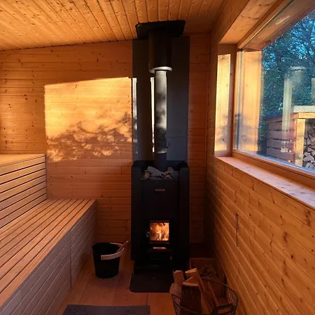 Landbahnhof Buschhof 1 Og, Mit Gartensauna