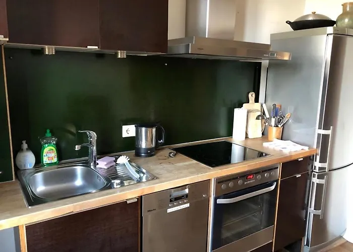 Landbahnhof Buschhof 1 Og, Mit Gartensauna * Schwarz (Mecklenburgische Seenplatte)