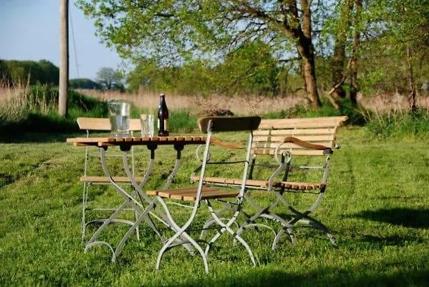 Landbahnhof Buschhof 1 Og, Mit Gartensauna Schwarz (Mecklenburgische Seenplatte)